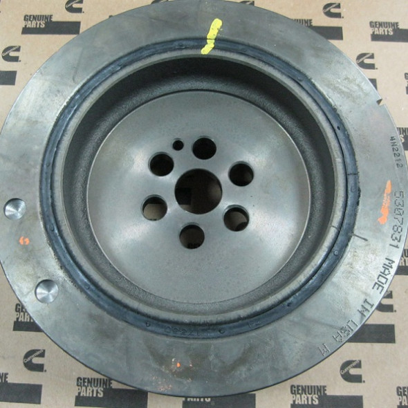 Демпфер (гаситель крутильных колебаний) 5307831 ISBe