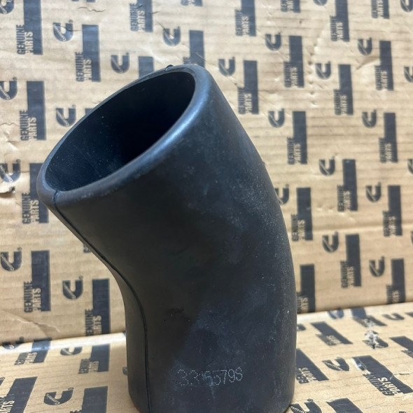 Патрубок угловой Fleetguard 3316579S